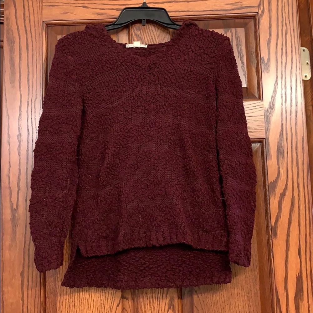 Sweater/hoodie